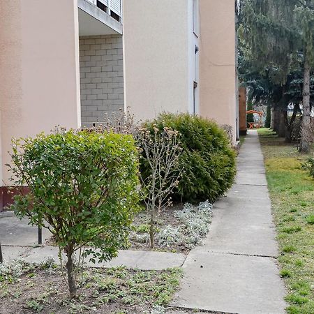 Krisztina Apartman 81 Hajdúszoboszló Exteriör bild