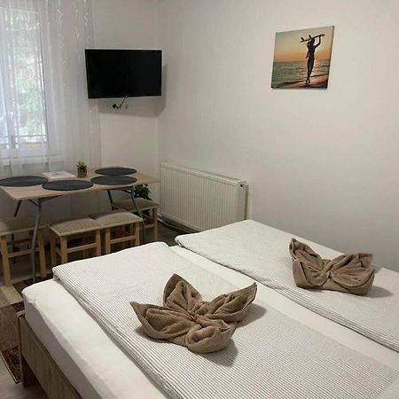 Krisztina Apartman 81 Hajdúszoboszló Exteriör bild