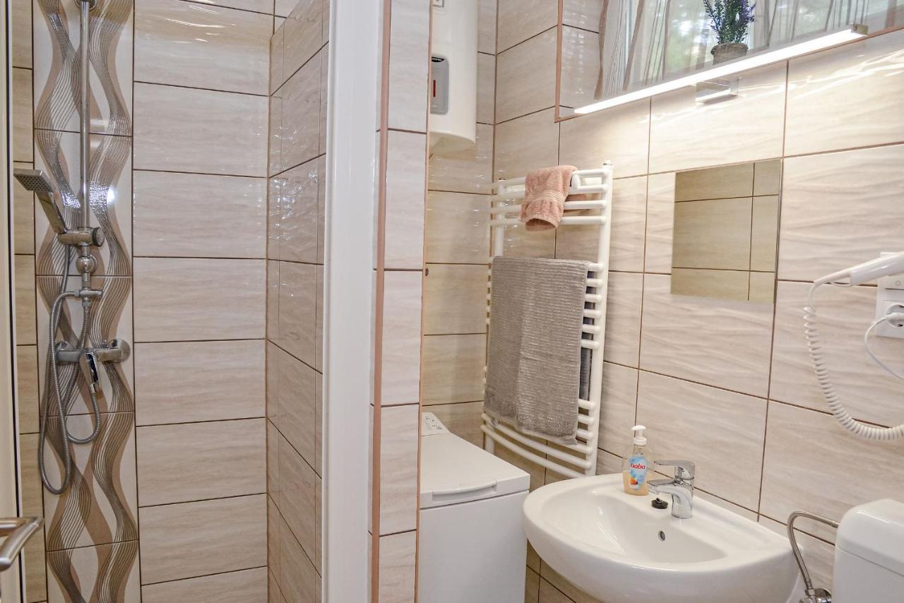 Krisztina Apartman 81 Hajdúszoboszló Exteriör bild