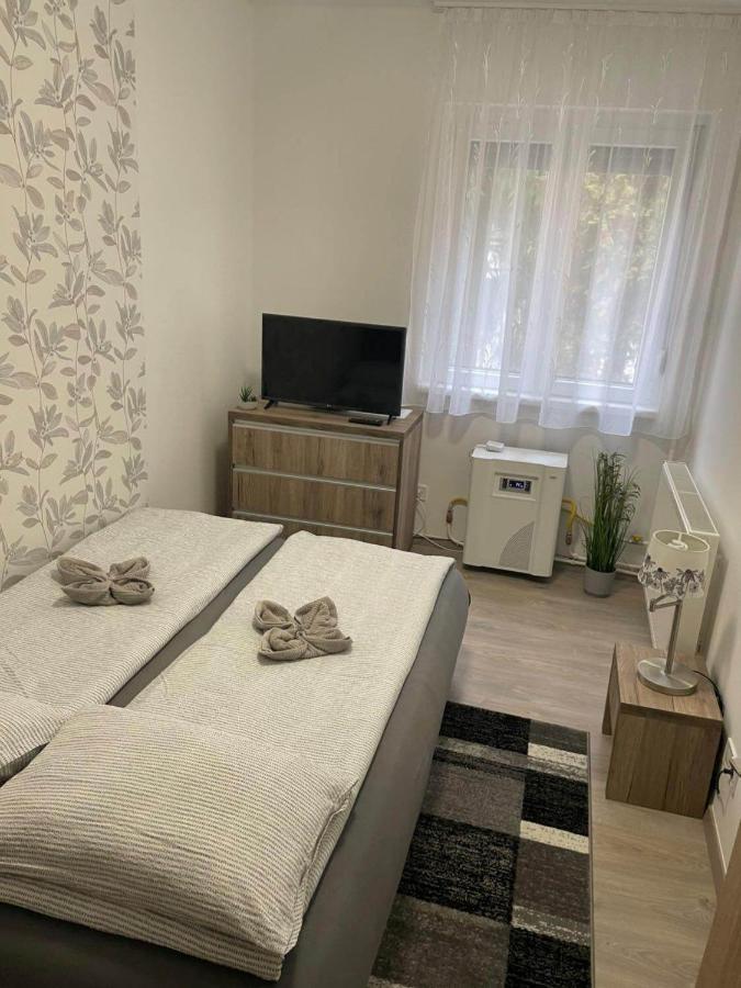 Krisztina Apartman 81 Hajdúszoboszló Exteriör bild