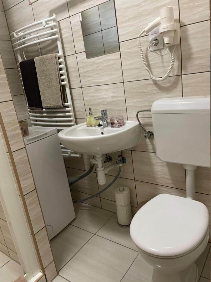 Krisztina Apartman 81 Hajdúszoboszló Exteriör bild